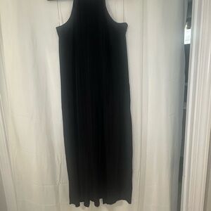 Elegant Black Sleeveless Dress